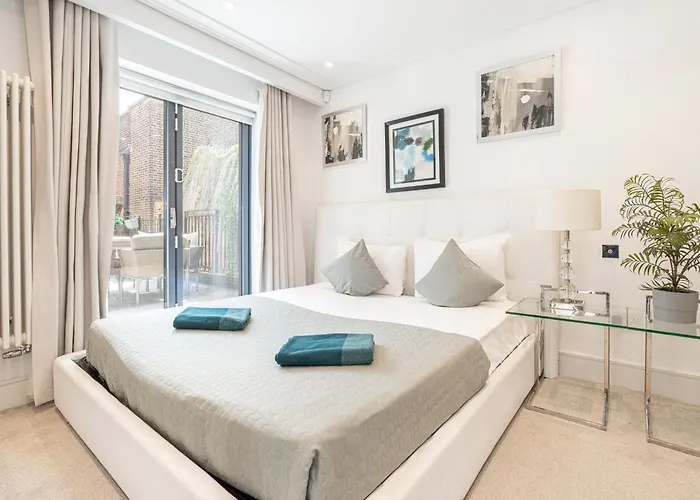 Bond Street Stay